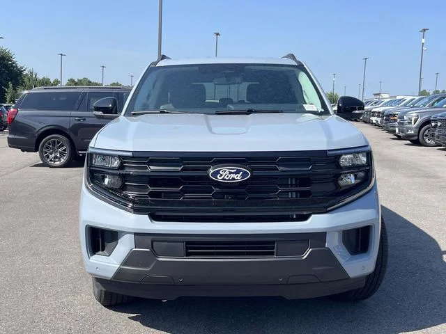 New 2027 Glacier Gray Metallic Tri-Coat Ford Active image 6