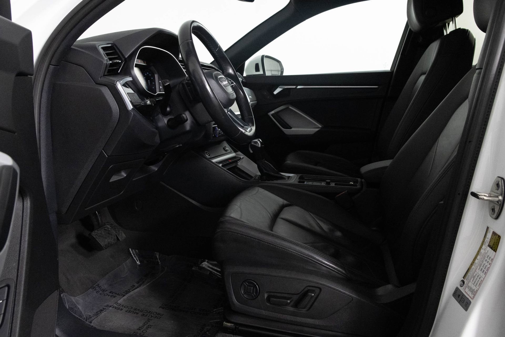 2023 AUDI Q3 - Image 17