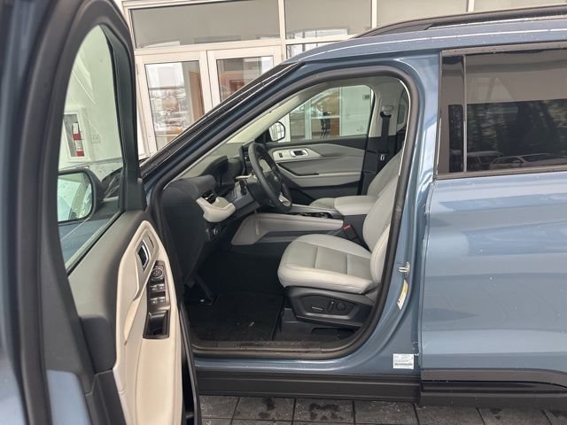 New 2026 Vapor Blue Metallic Ford Active image 12