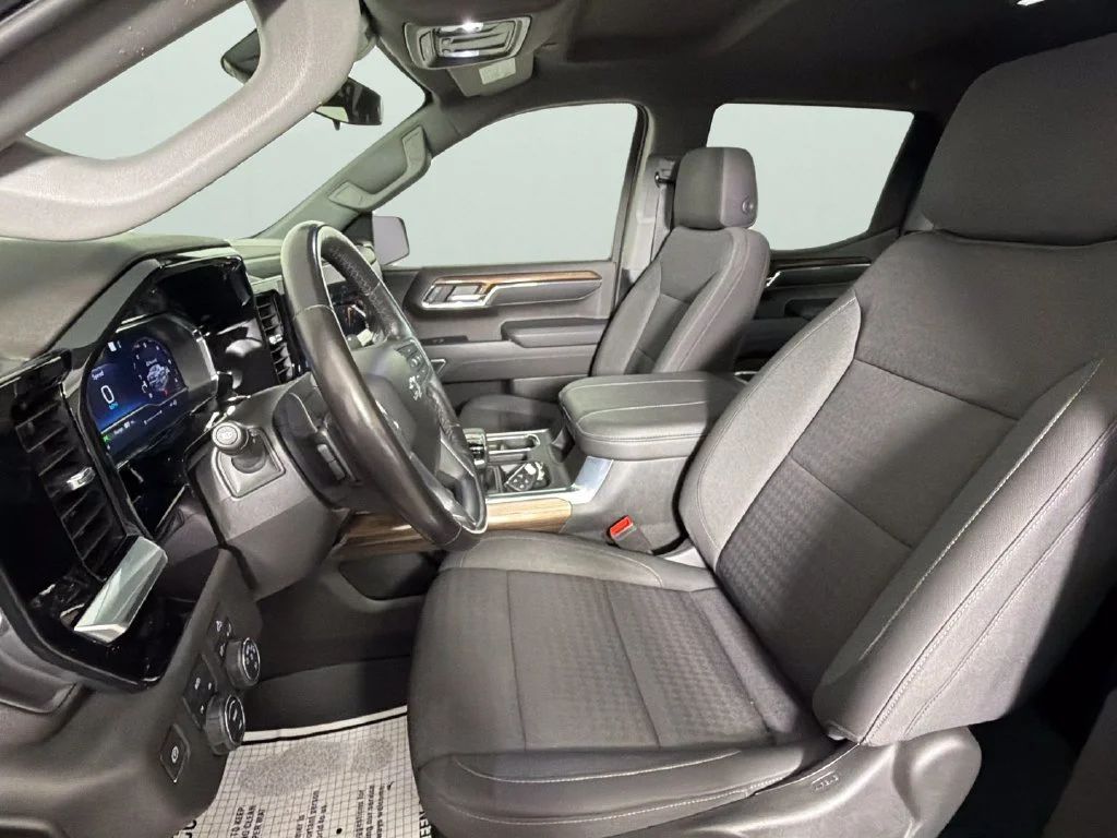 Used 2023 STERLING GRAY METALLIC Chevrolet RST image 18