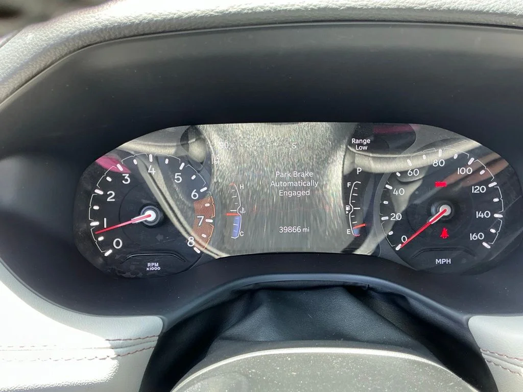 Used 2025 White Jeep Limited image 33