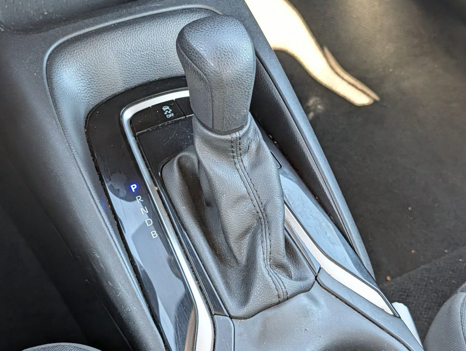 Used 2024 Underground Toyota LE image 18