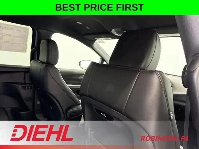 2026 Chrysler Pacifica Select - Photo 13