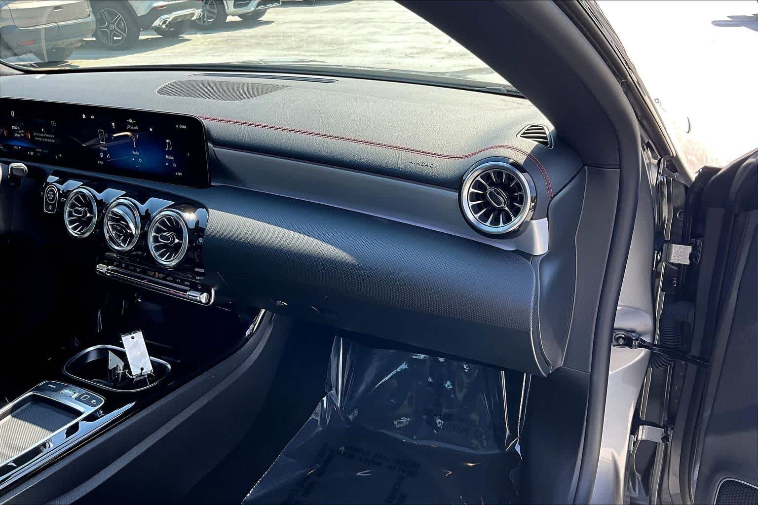 2025 Mercedes-Benz CLA AMG CLA35 - Photo 19