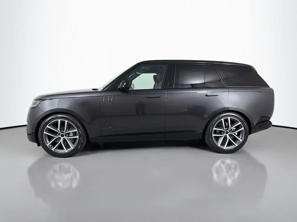 New 2026 Carpathian Grey Land Rover SE image 8