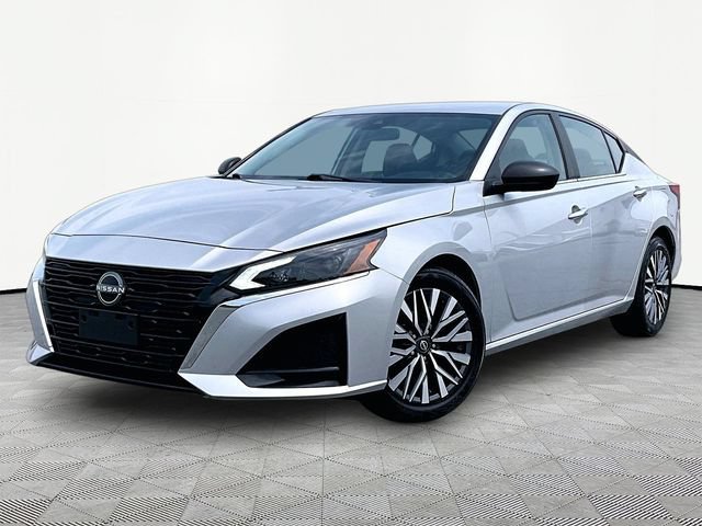 Used 2024 Brilliant Silver Metallic Nissan 2.5 SV image 3