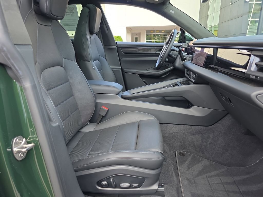 Used 2025 Green Porsche Turbo image 15