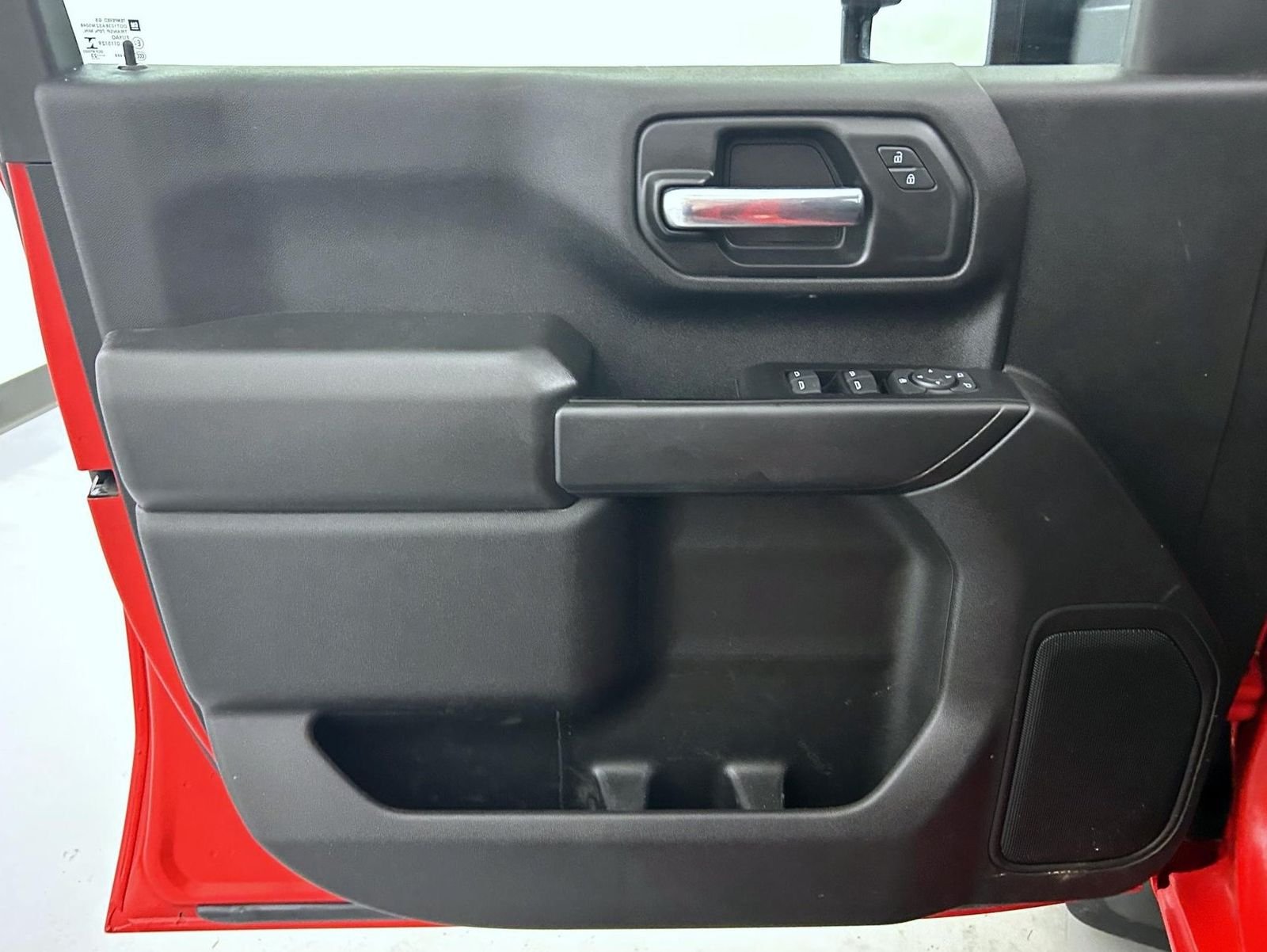 Used 2023 Red Chevrolet Custom image 9