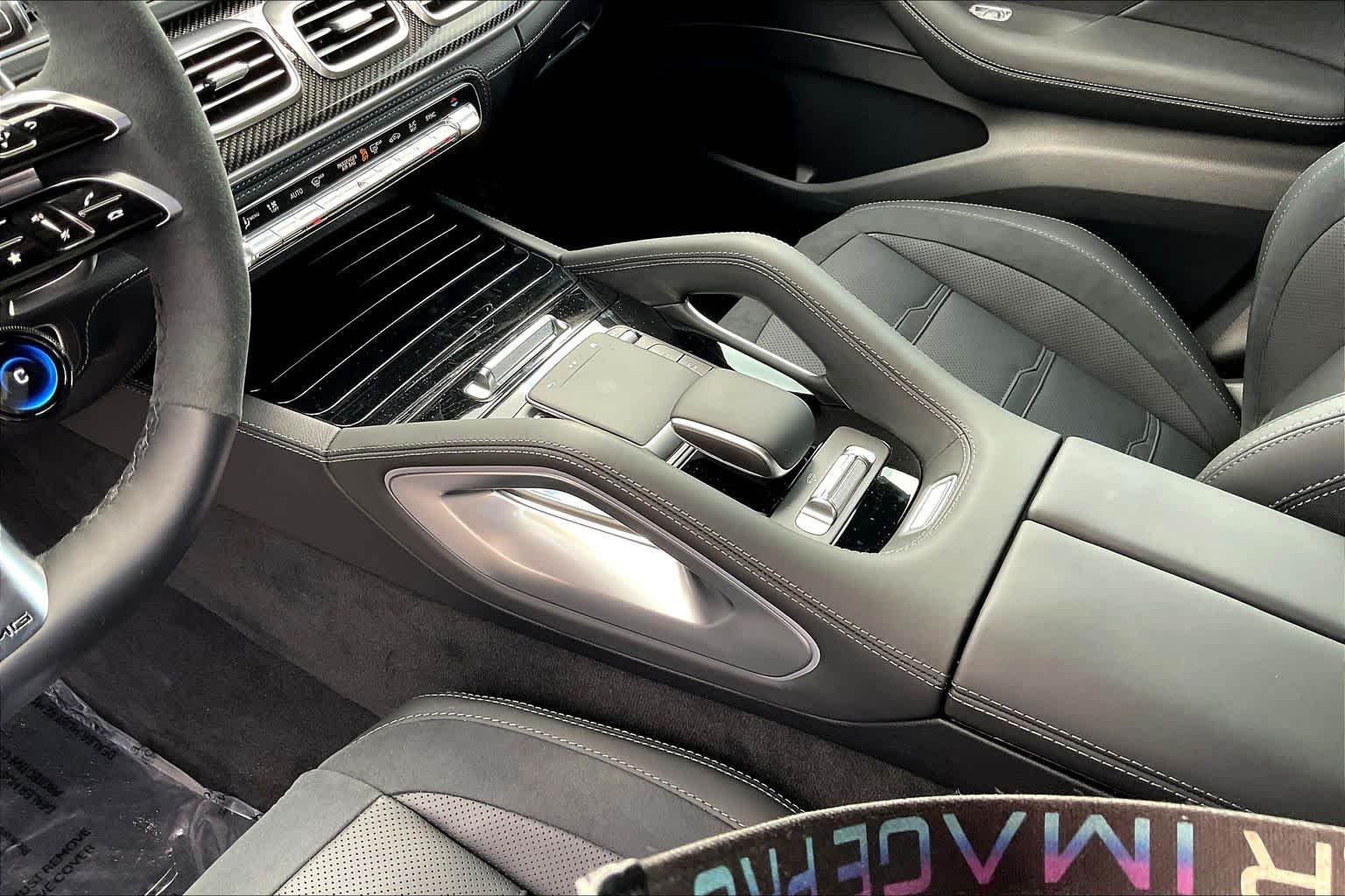 2025 Mercedes-Benz GLE AMG GLE 53 - Photo 10