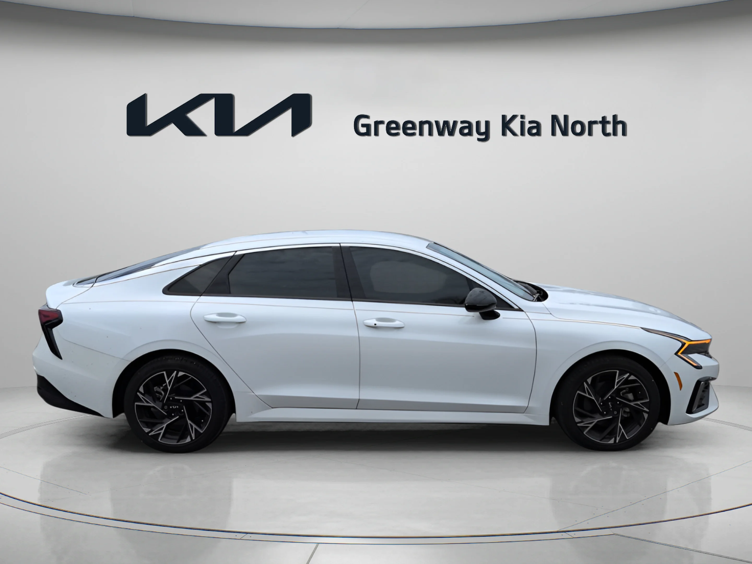 Used 2025 Snow White Pearl Kia GT-Line image 8