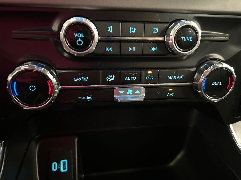 Used 2024 Gray Ford XLT image 30