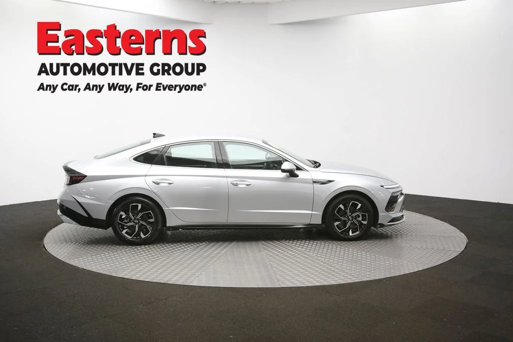 Used 2024 Silver Hyundai SEL image 40