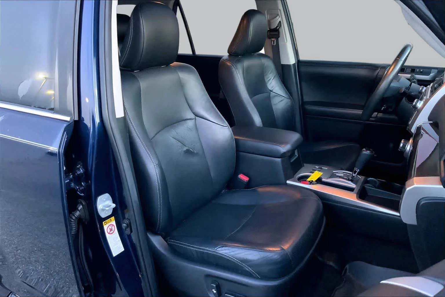 Used 2015 Nautical Blue Pearl Toyota Limited image 8