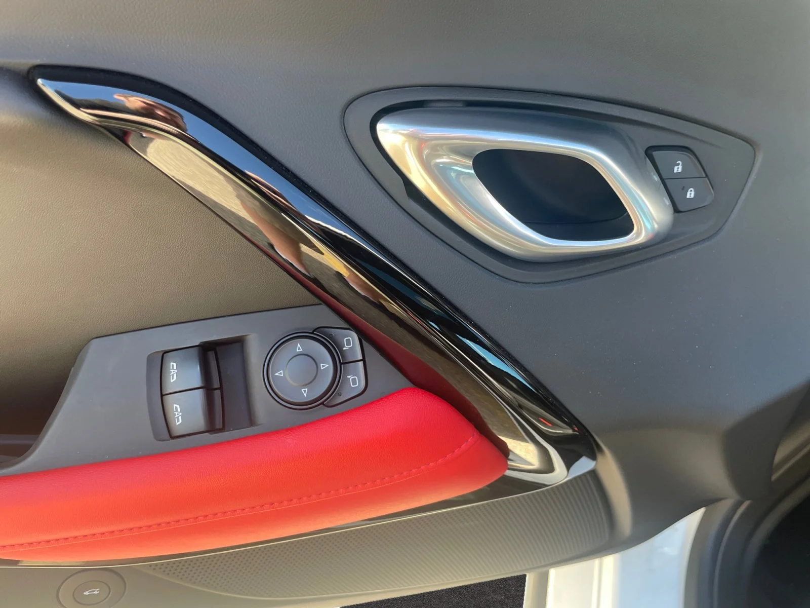 Used 2022 WHITE Chevrolet 1SS image 15