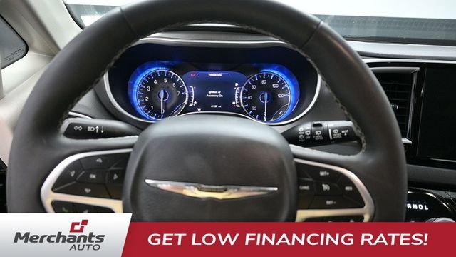 Used 2024 Black Chrysler Touring L image 17