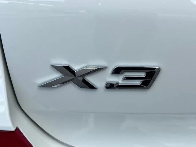 Used 2019 Alpine White BMW sDrive30i image 21