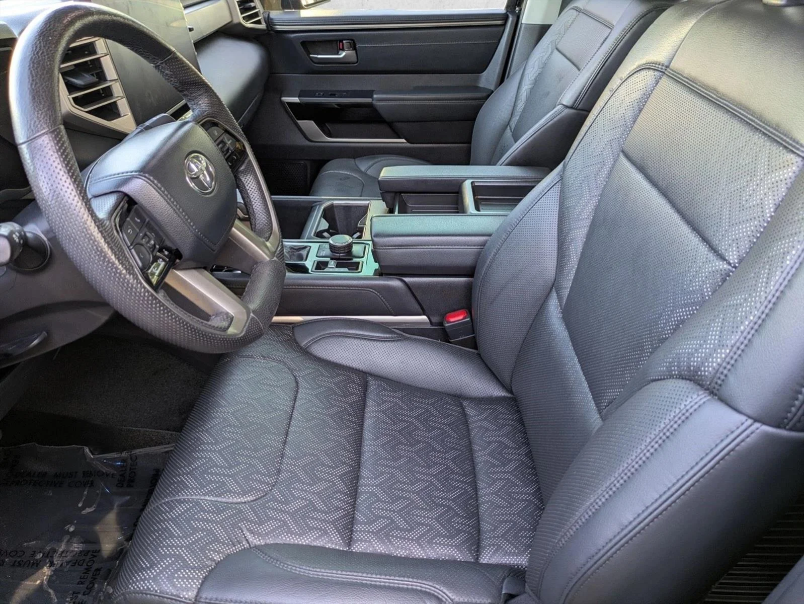 2024 Toyota Tundra Limited - Photo 15