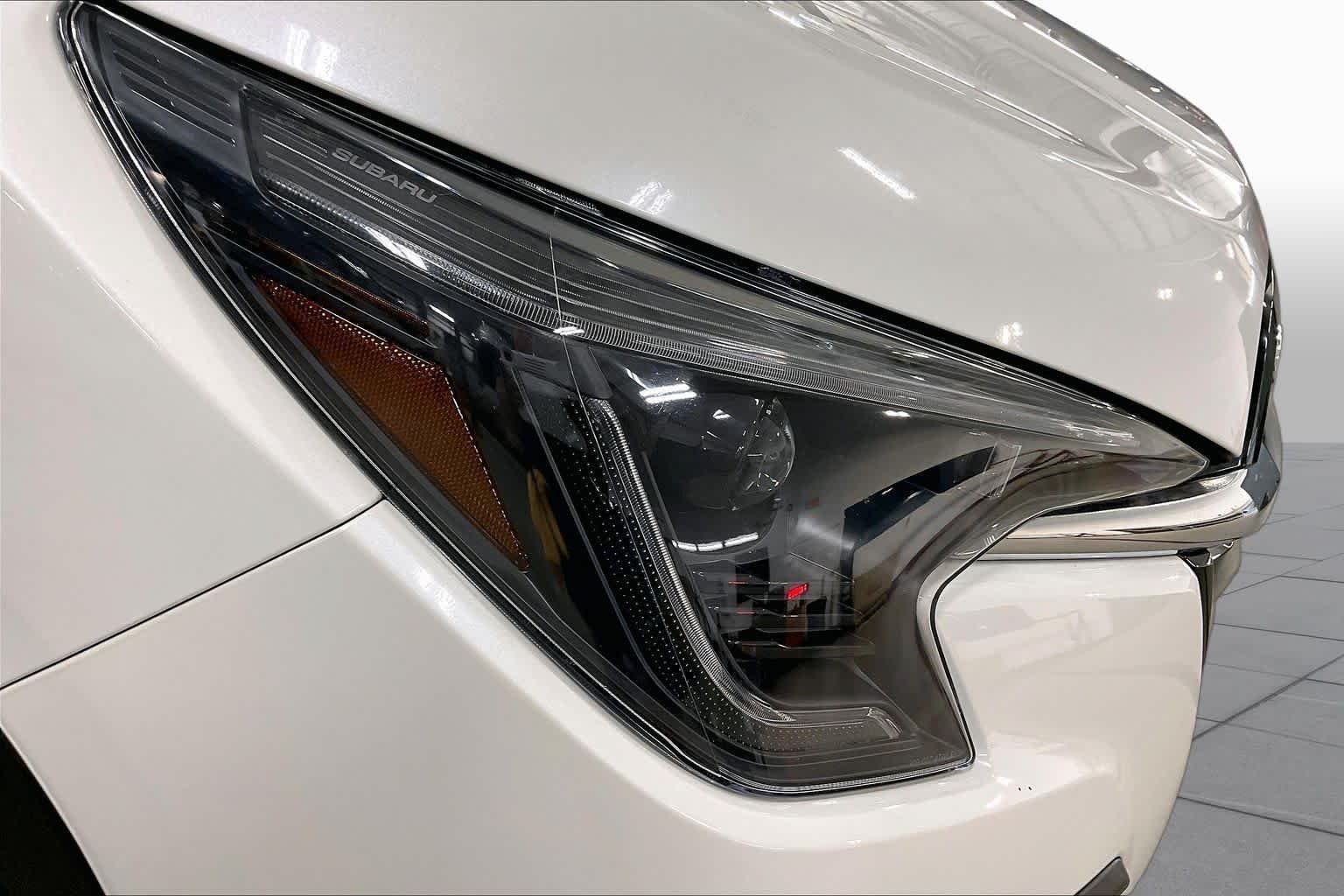 Used 2023 Crystal White Pearl Subaru Limited image 28