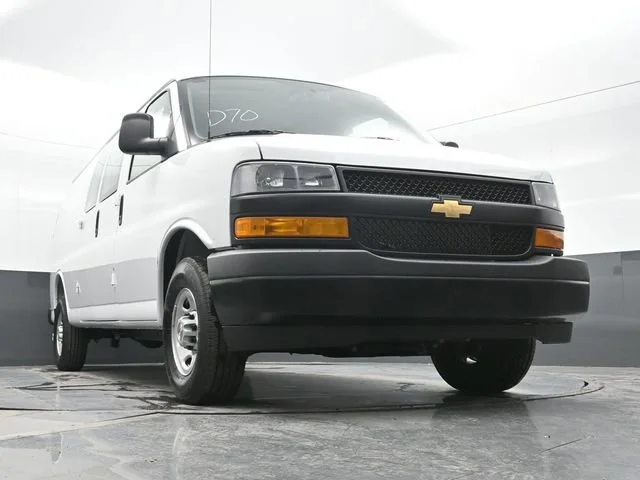 2026 Chevrolet Express Cargo Work Van - Photo 22