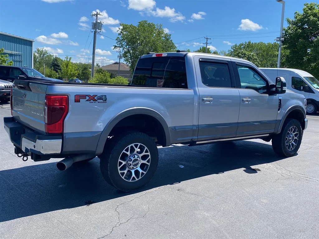Used 2021 Iconic Silver/Carbonized Gray Ford Lariat image 10