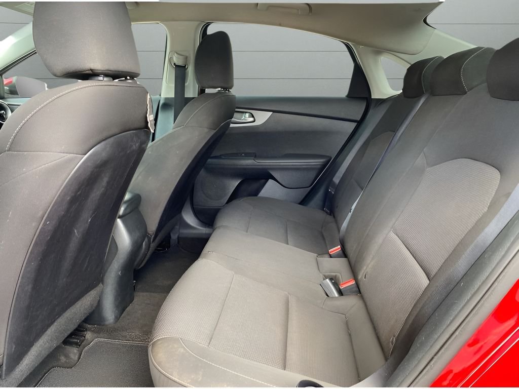 Used 2020 Currant Red Kia LXS image 15
