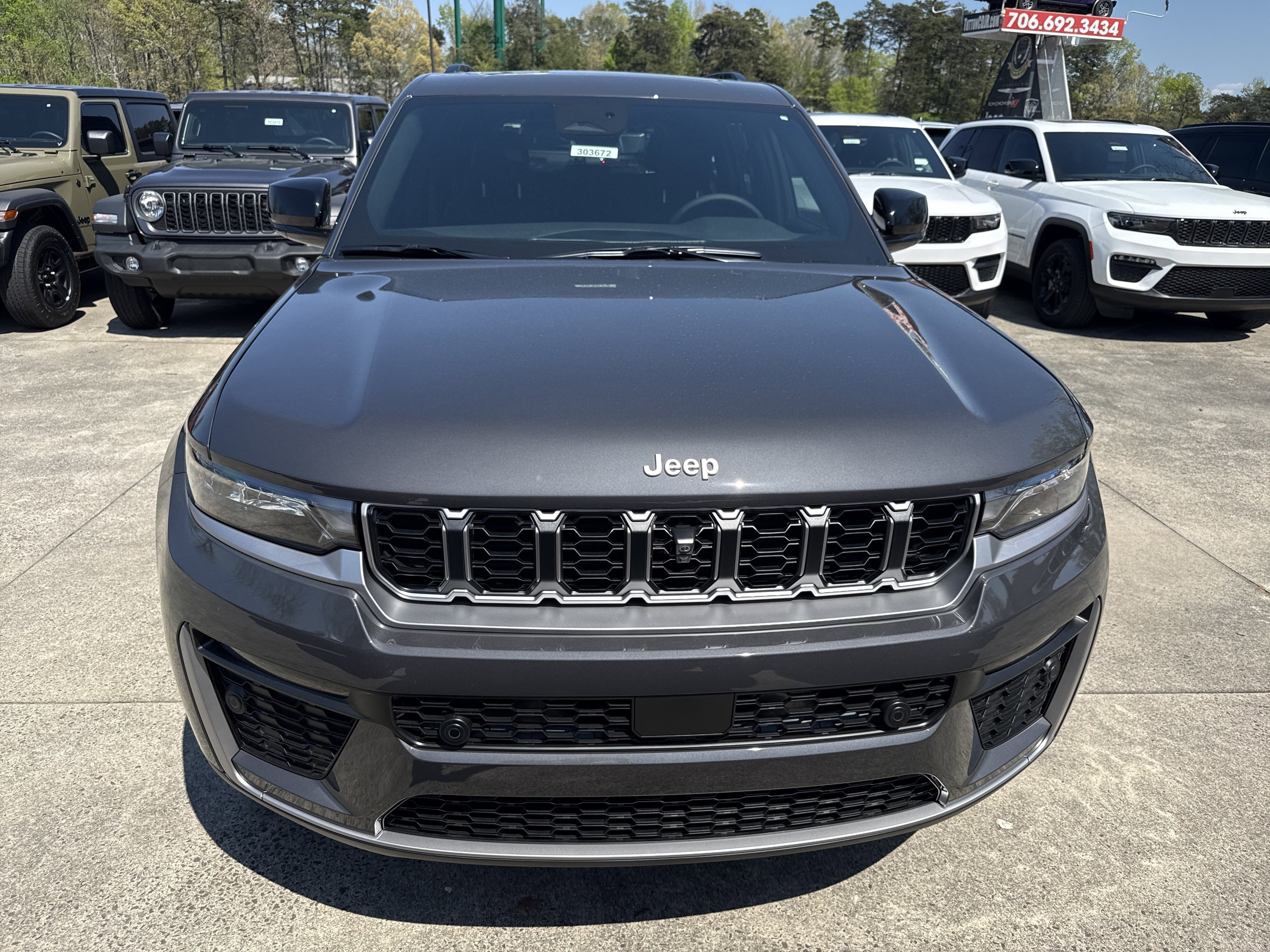 New 2026 Baltic Gray Metallic Clearcoat Jeep Limited image 2