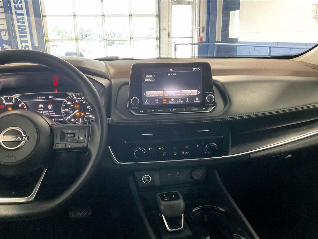Used 2023 Blue Nissan S image 18