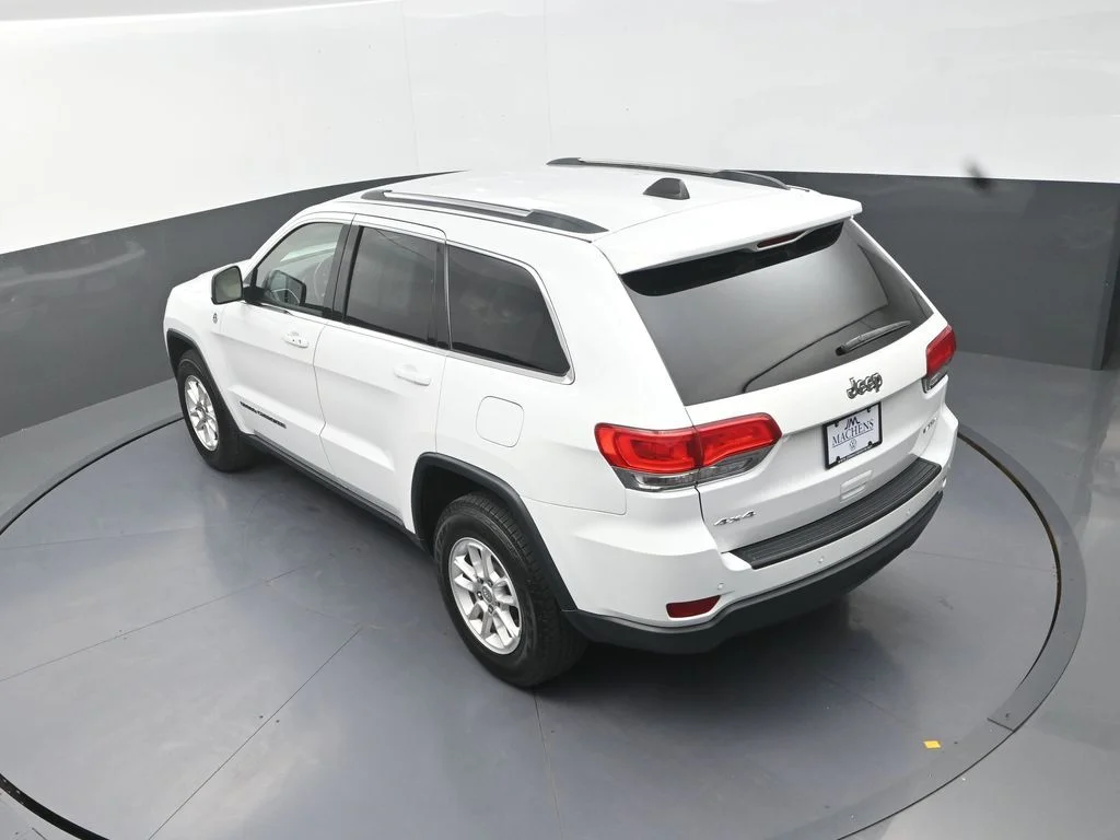Used 2019 White Jeep Laredo E image 17