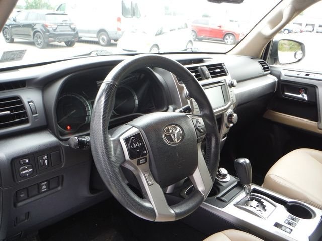Used 2017 White Toyota SR5 Premium image 13