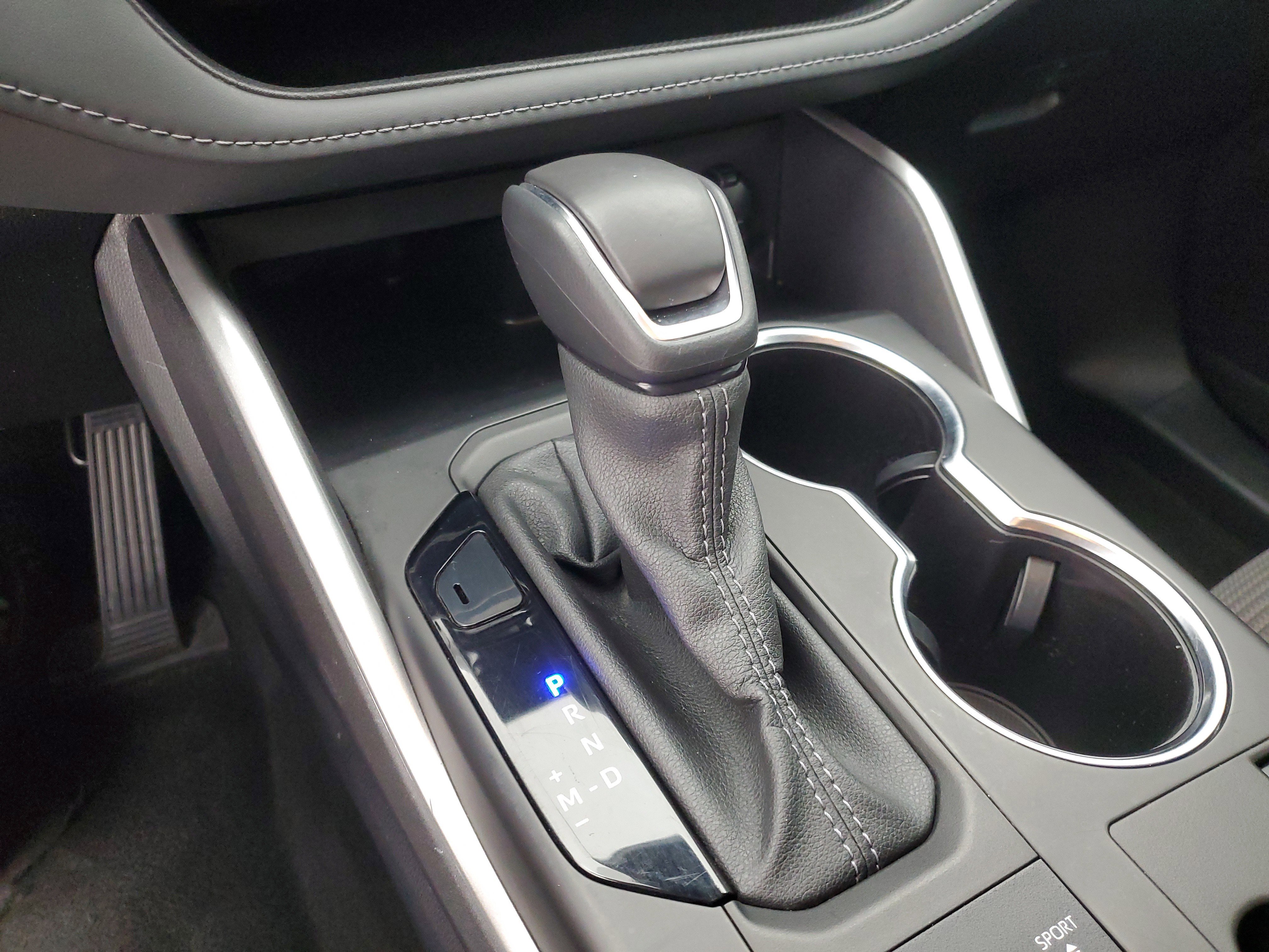 2024 Toyota Highlander LE - Photo 32