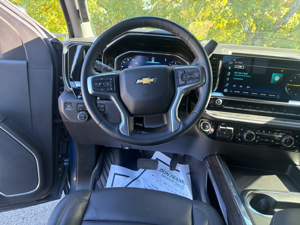 Used 2025 Blue Chevrolet LTZ image 16