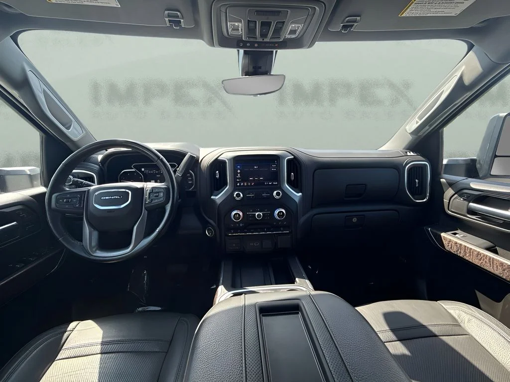 Used 2022 White GMC Denali image 8