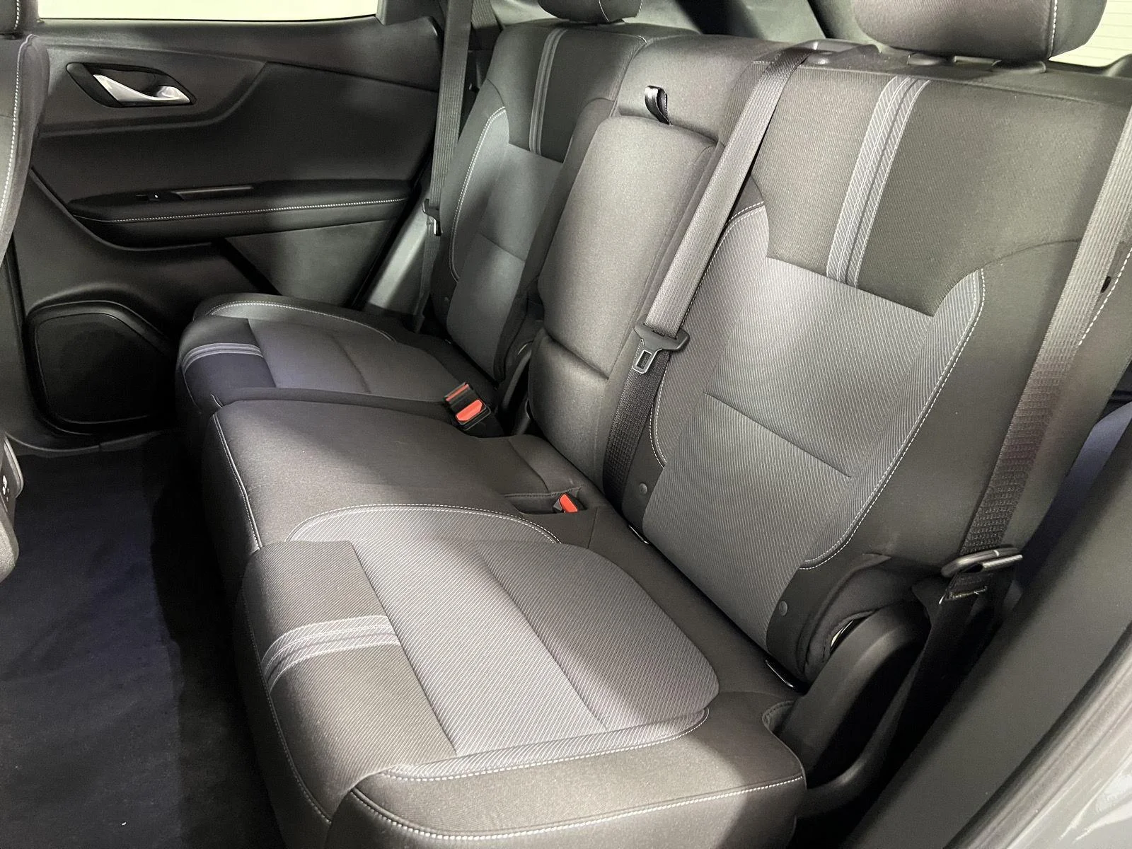 New 2025 Sterling Gray Metallic Chevrolet 2LT image 4