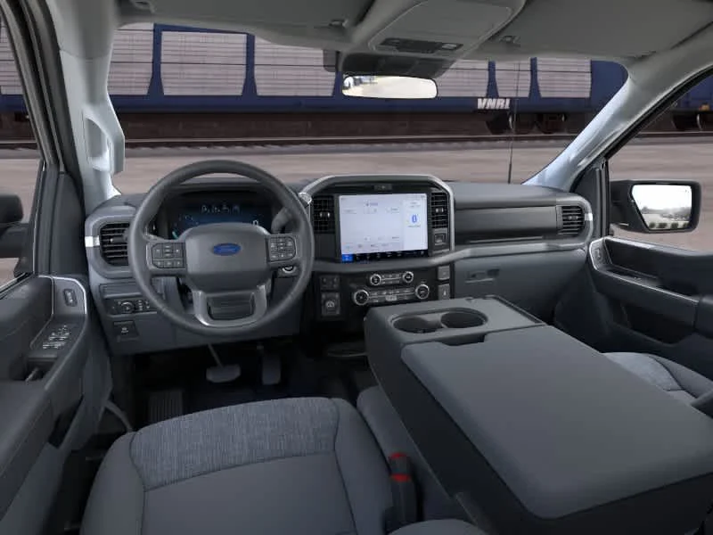 New 2026 Oxford White Ford XLT image 9