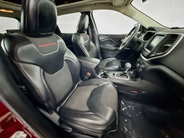 Used 2017 Red Jeep Trailhawk image 26