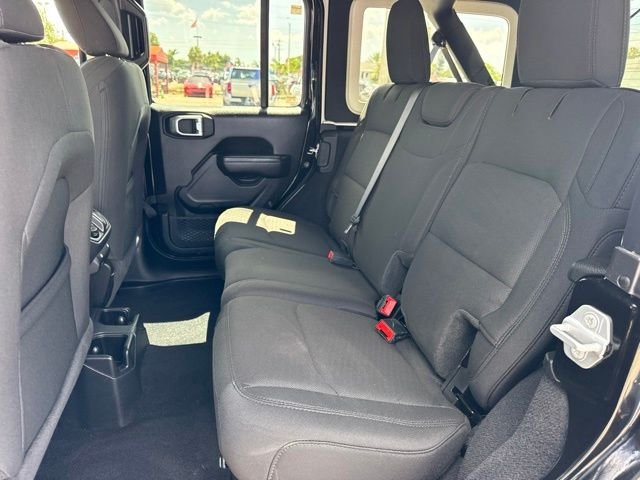 2023 Jeep Wrangler 4-Door Altitude - Photo 20