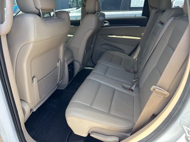 Used 2021 White Jeep Limited image 5