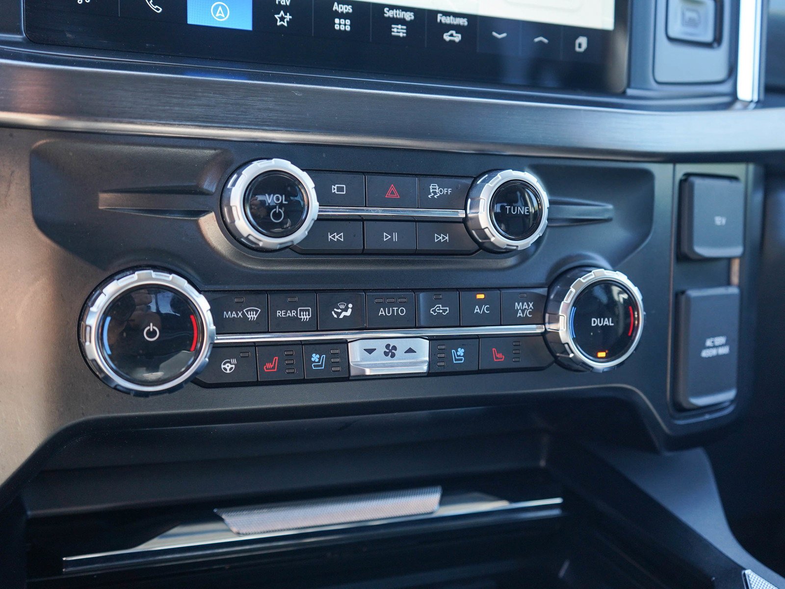 Used 2025 White Ford  image 23