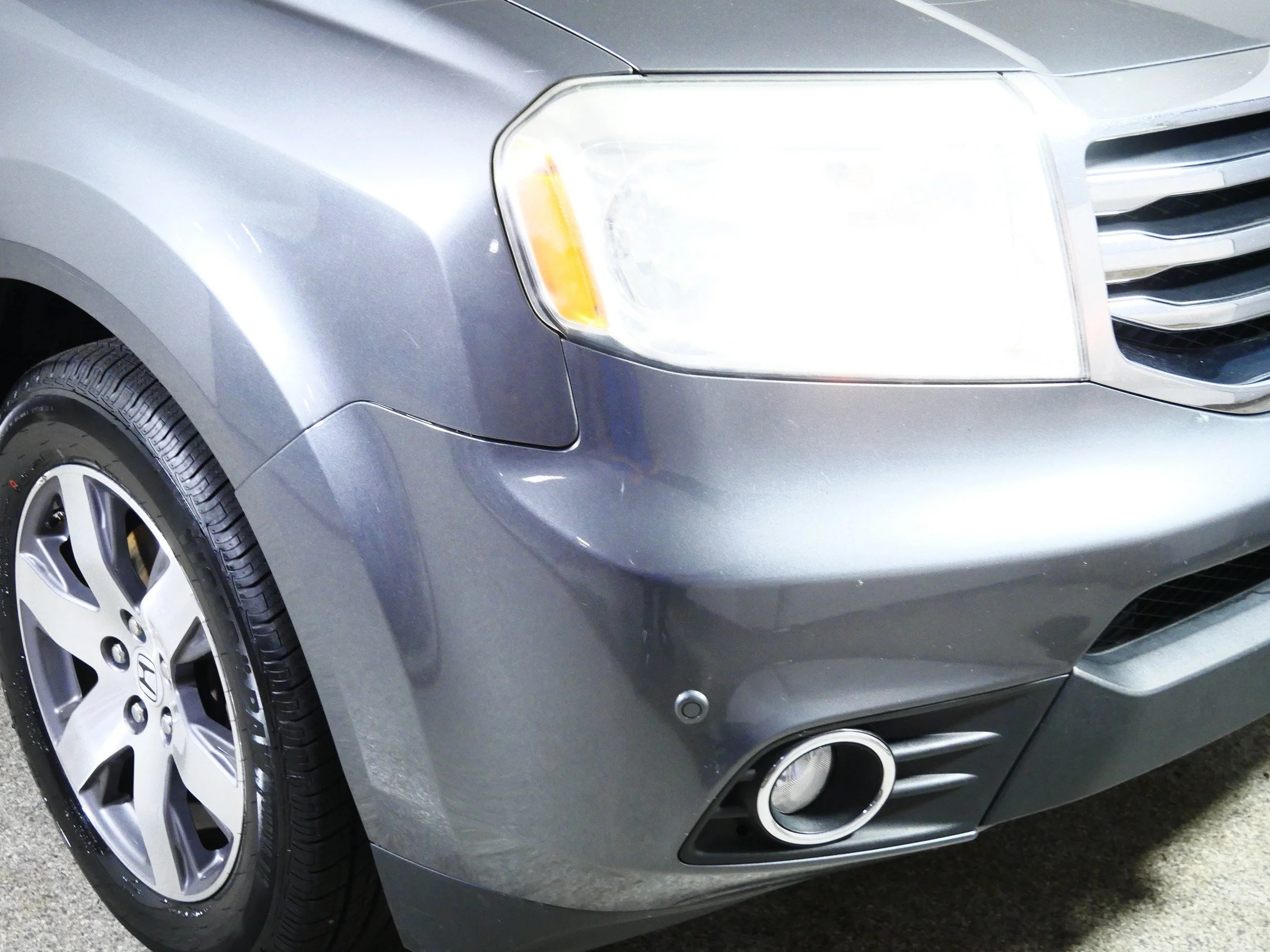 Used 2013 Polished Metal Metallic Honda Touring image 16