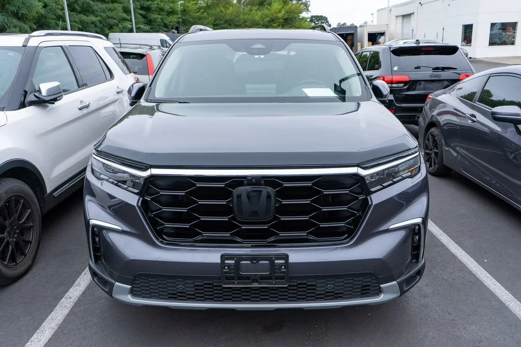 Certified Used 2024 Modern Steel Metallic Honda AWD ELITE image 38