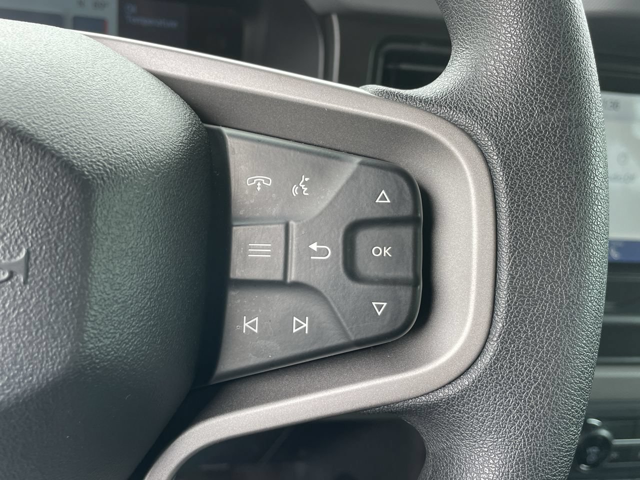 Used 2022 Cactus Ford Base image 26