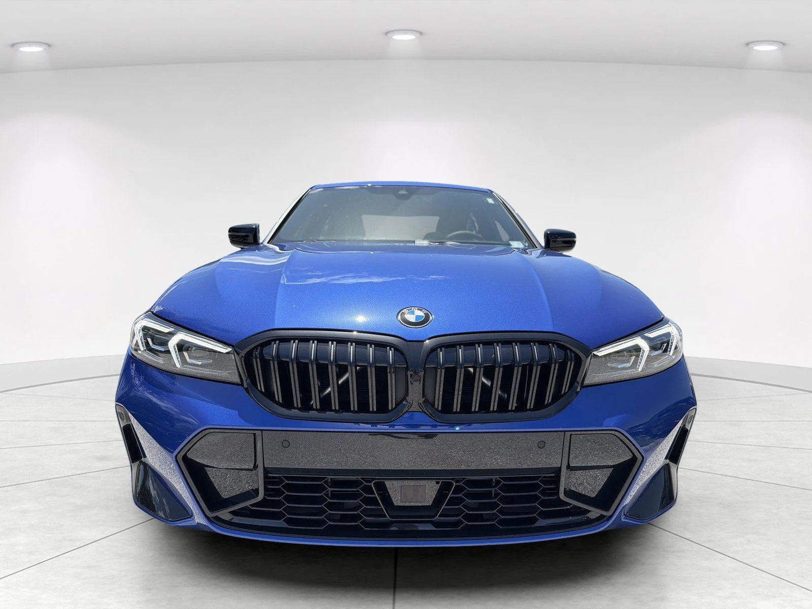 New 2026 Portimao Blue Metallic BMW 330i xDrive image 2