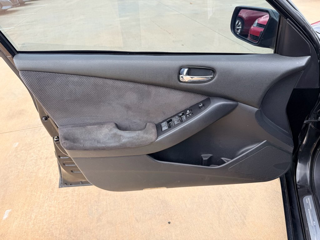 Used 2007 Super Black Nissan 2.5 S image 15