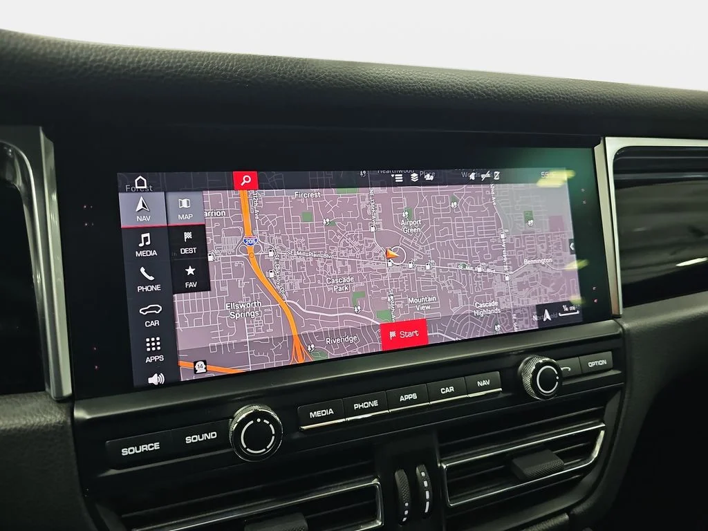 Used 2021  Porsche Base image 24