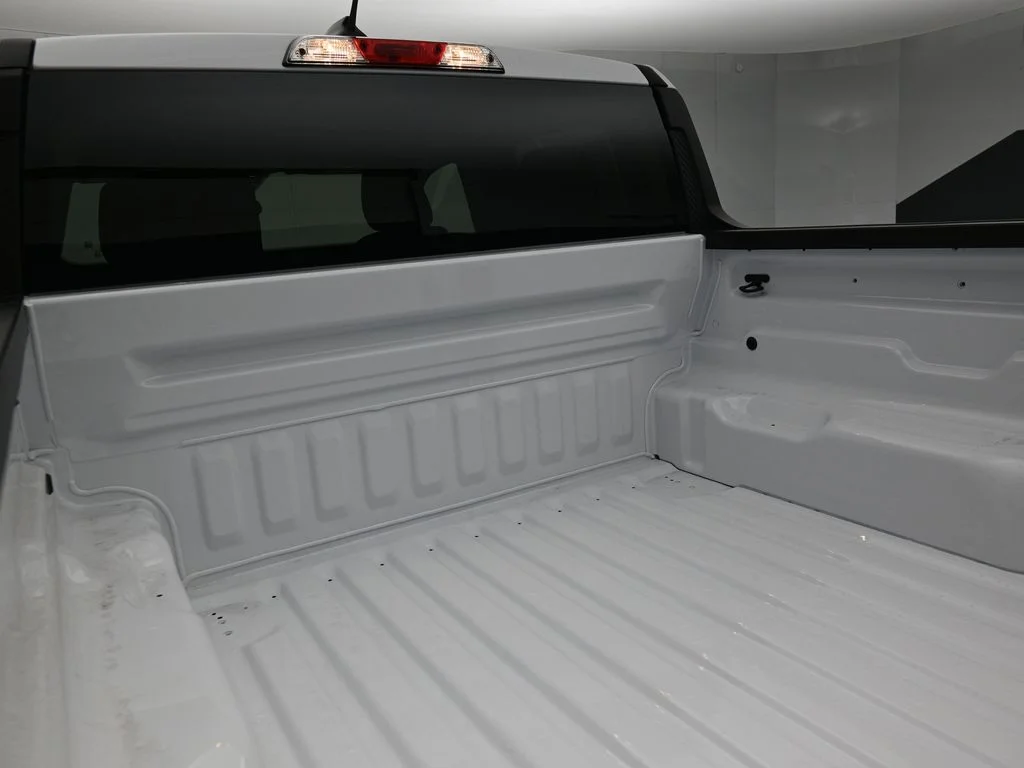 New 2026 Oxford White Ford XL image 19