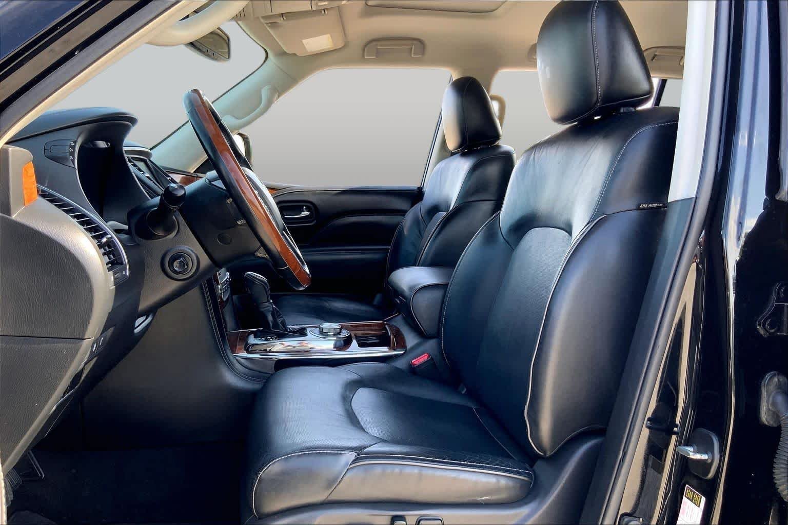Used 2019 Black Obsidian INFINITI LUXE image 8