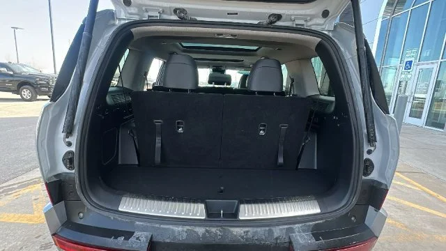 New 2025 Silver Hyundai Limited image 40