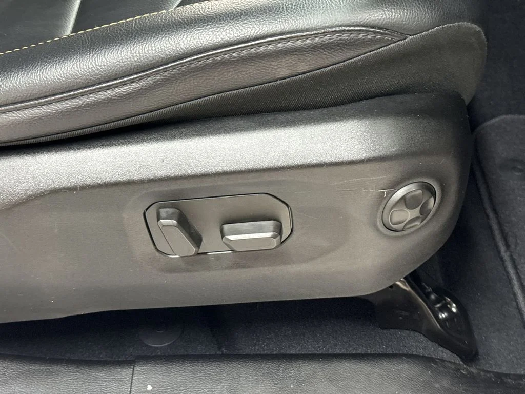 Used 2024 Bright White Clearcoat Jeep Sahara image 19