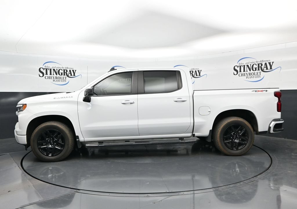 Used 2023 SUMMIT WHITE Chevrolet RST image 4