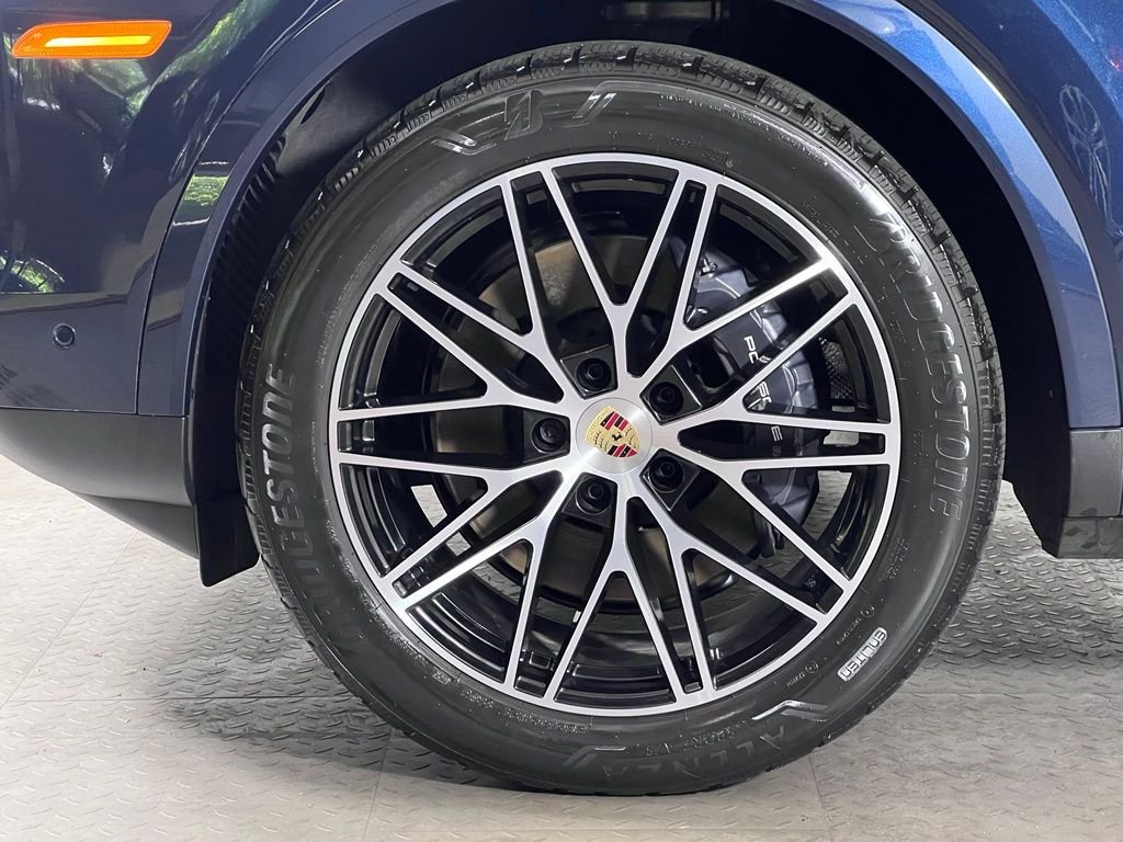 Certified Used 2024  Porsche  image 11